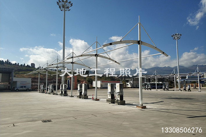 20210520_廣東茂名充電站開始安裝_1.jpg 20210520_廣東茂名充電站開始安裝_1.jpg