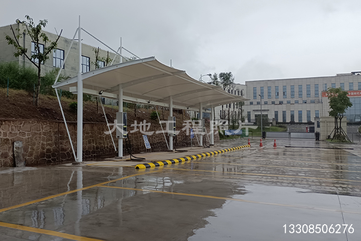 2023年5月26日，四川省瀘州高新區(qū)充電站順利竣工