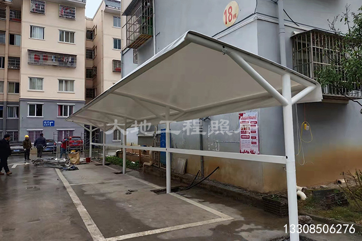 2023年10月30日，貴州關(guān)嶺八角巖小區(qū)電動(dòng)車充電車棚順利竣工